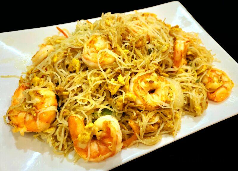 N8. Singapore Rice Noodles